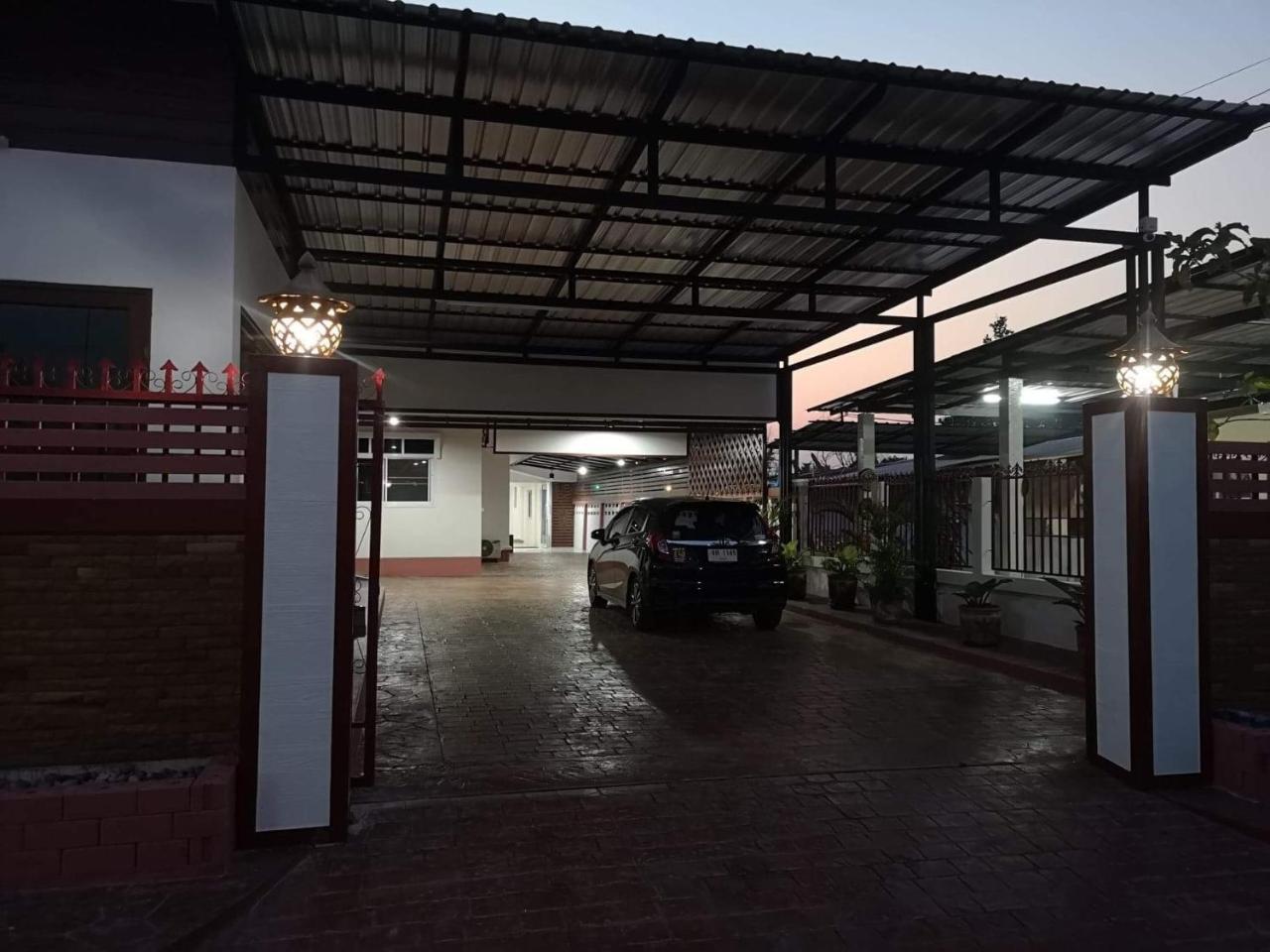 That Phanom Baan Sabaijai Resort מראה חיצוני תמונה