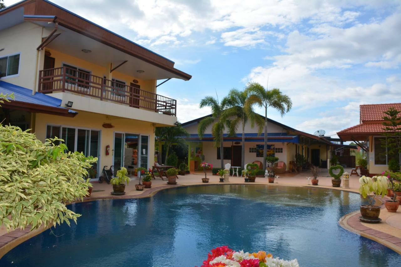 That Phanom Baan Sabaijai Resort מראה חיצוני תמונה