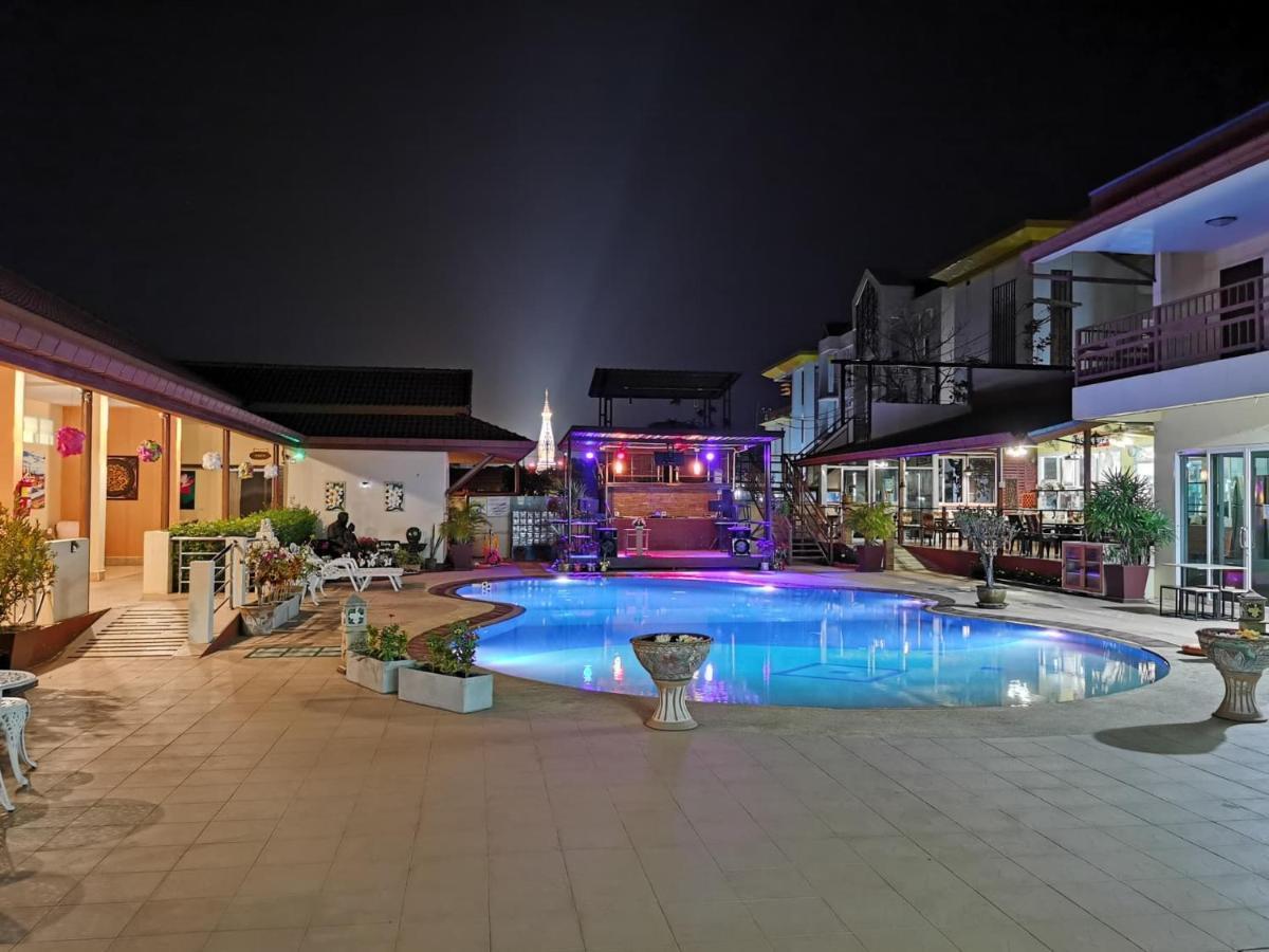 That Phanom Baan Sabaijai Resort מראה חיצוני תמונה
